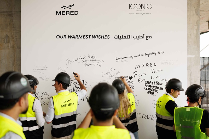 MERED hosts Emirati Artist Faris Al-Hammadi and Leading Brokers at ICONIC Residences Construction Site